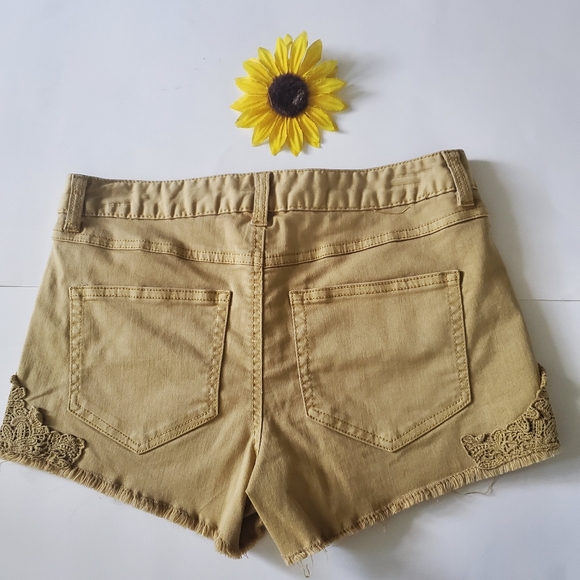 Vanilla Star Crochet Casual Denim Shorts, Mustered Yellow 🌟🌟 - Picture 7 of 8